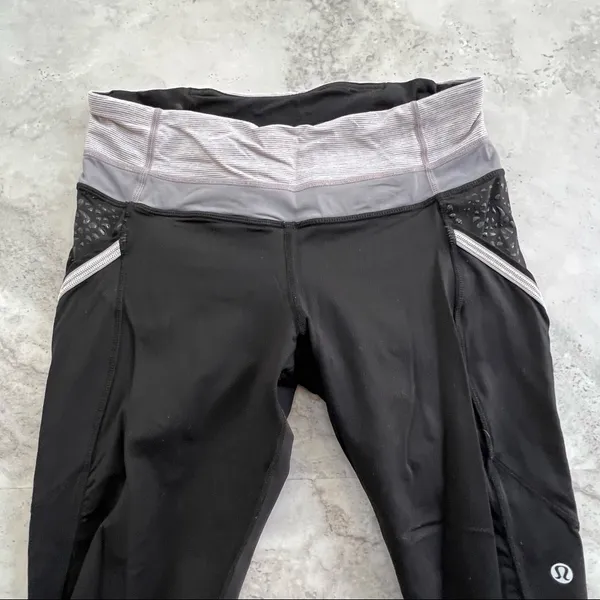 Lululemon 6 Run a‎ Marathon Crop Workout Pants - Image 3