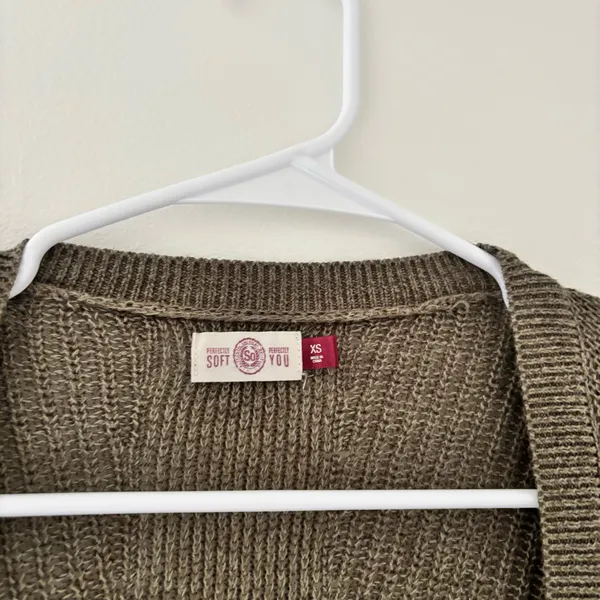 green cardigan with pockets Size XS - Image 2