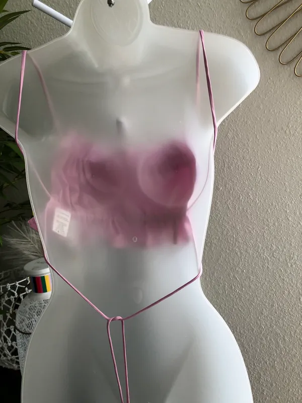 Pretty pink eyelet top with open tie back frill ends. 100% COTTON - Image 6