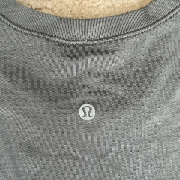Lululemon Grey Tank Top in Women’s Size 4 - Image 3