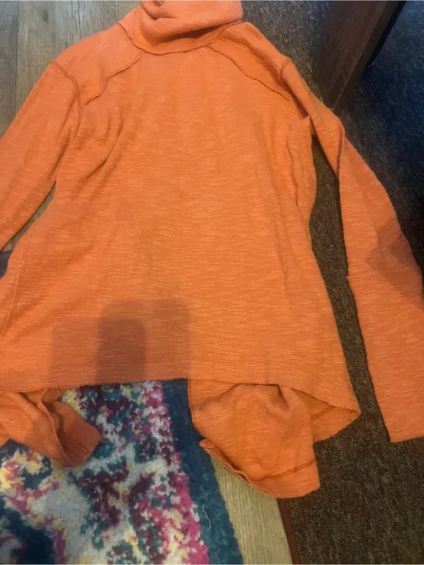 We the free Rust Orange Turtleneck split back - Image 6