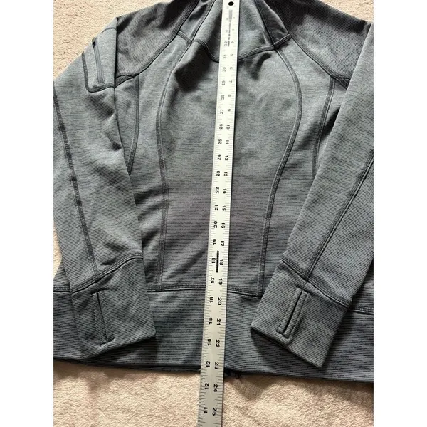 Athleta Women's Gray Full Zip Hooded Sweatshirt‎ Size Small - Image 9