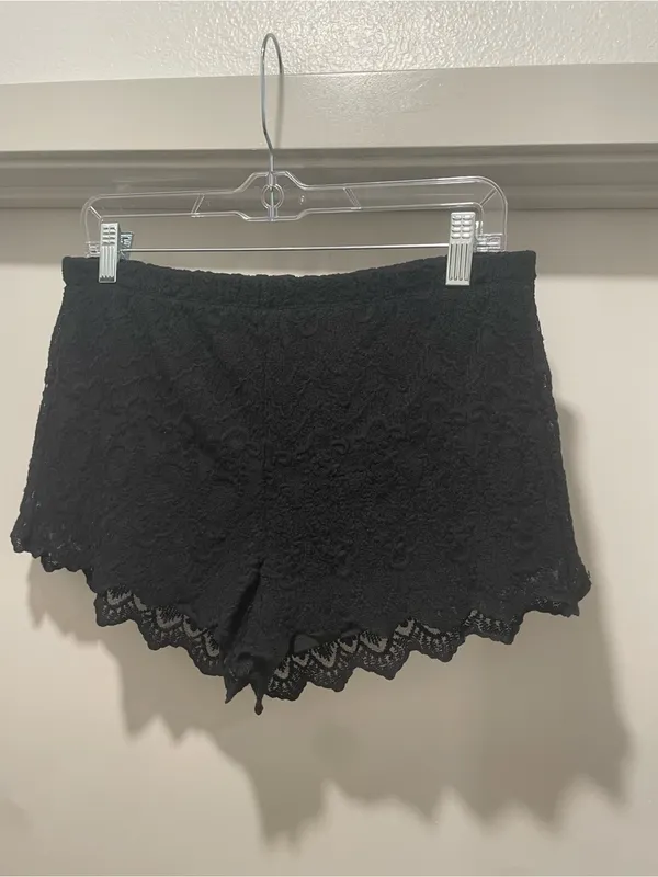 H&M Divided Black Lace Stretch Pull-On Shorts - S - Image 8
