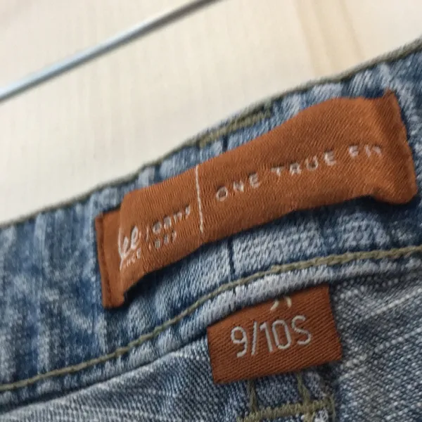 FINAL MARKDOWN LADIES lee jeans 9/10s - Image 4