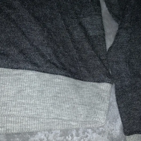 Gray comfy sweater - Image 5