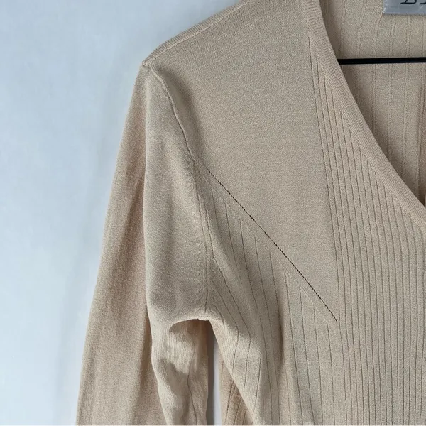 DKLA Beige Stretch Knit Ribbed Long Sleeve V-Neck‎ Button Front Cardigan Size M - Image 3