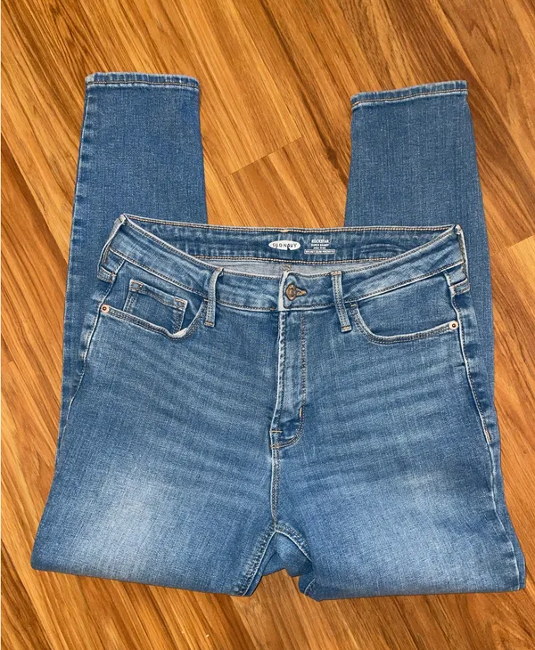 Old Navy Rockstar Super Skinny High-Rise Jeans - Image 3