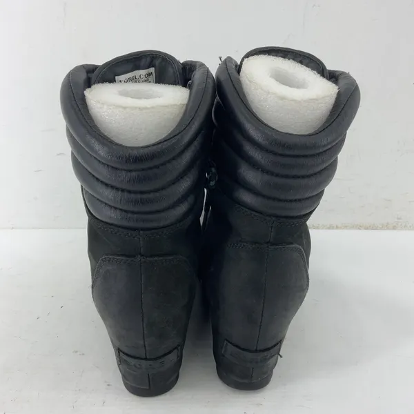 Sorel Black Ankle Boots with Tan Soles - Image 3