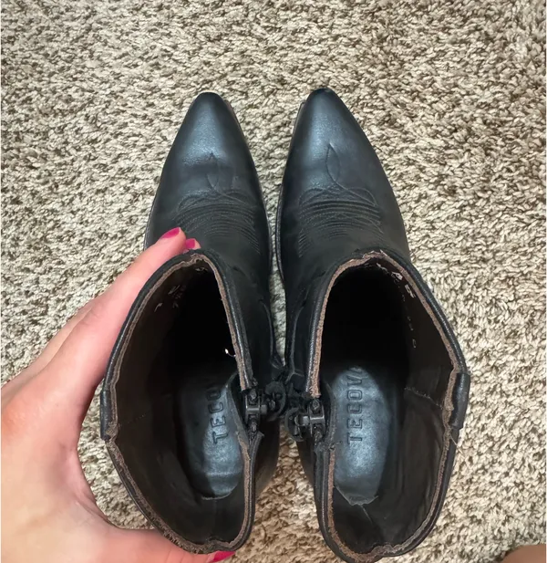 Tecovas Boots Black Size 7.5 - Image 4