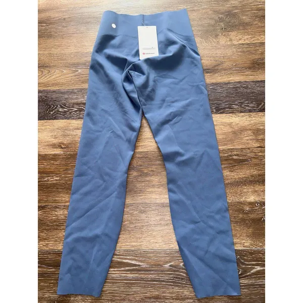 Lululemon Glow Up Tight High Rise 25” Washed Denim Size 8 NWT - Image 2