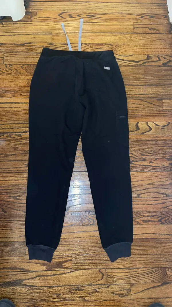 FIGS Zamora Jogger Scrub Pants - Image 9