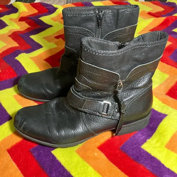 Clarks Black Leather Boots Size 10 - Image 5
