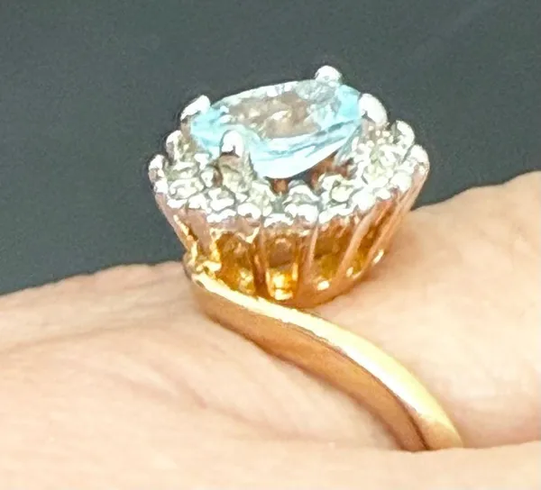 Vintage 18KGE Aquamarine Blue Topaz CZ Ring Size 7 3g. - Image 9