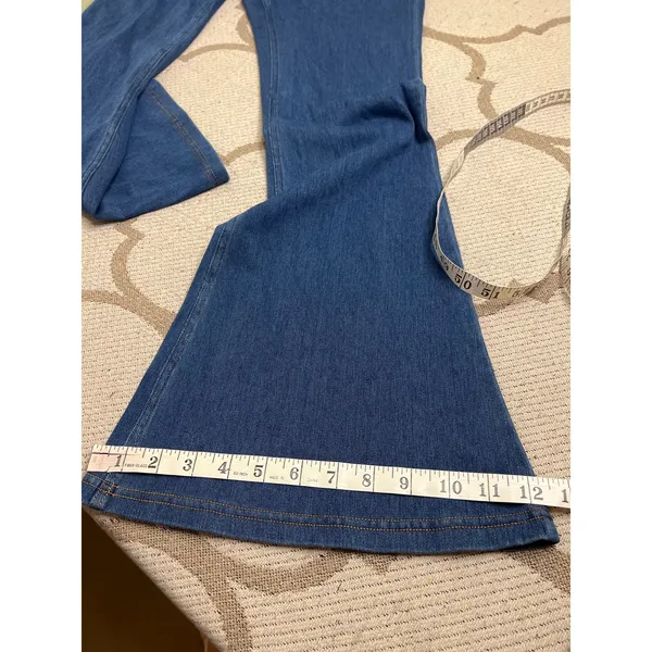 Halara Flex High Waisted Crossover Pocket Washed Flare Jeans Size Medium - Image 8