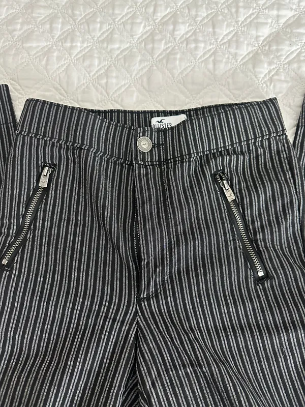 Hollister Pants - Image 3