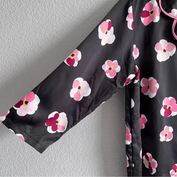 Kate Spade‎ Women's Satin Black Pink Floral Print PJ Top - Image 5
