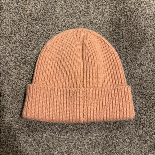 The North Face Peach Ribbed Cuffed Beanie - Image 3