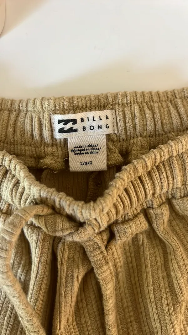 Billabong Shorts - Image 3