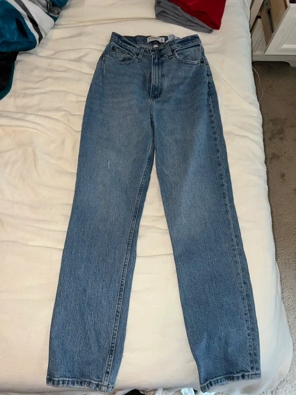 Abercrombie Jeans - Image 3