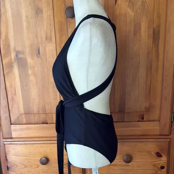 Cupshe Black Plunge One-Piece Swimsuit - Image 2