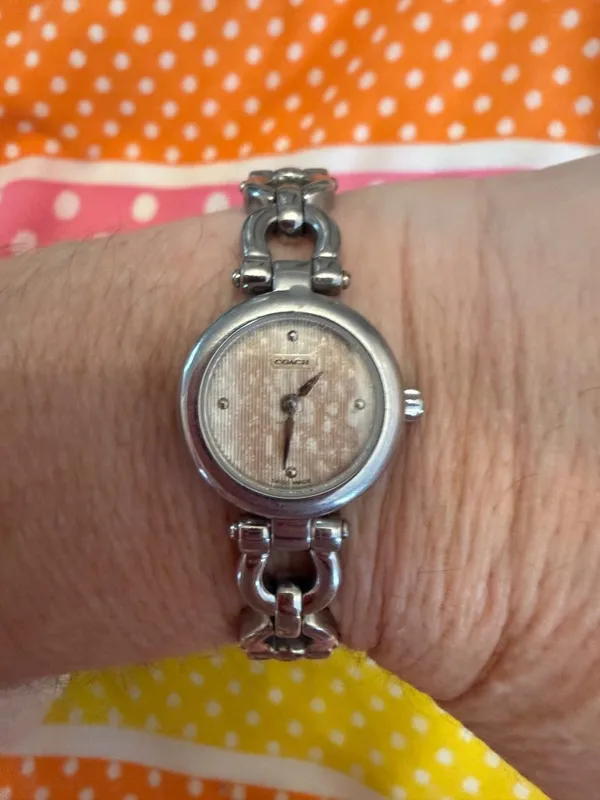 Coach Womens Neo Vintage Y2K Watch Rounded Bezel Pink Face Stainless Steel - Image 5