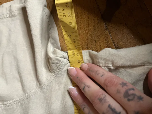 Non branded white long sleeve - Image 8