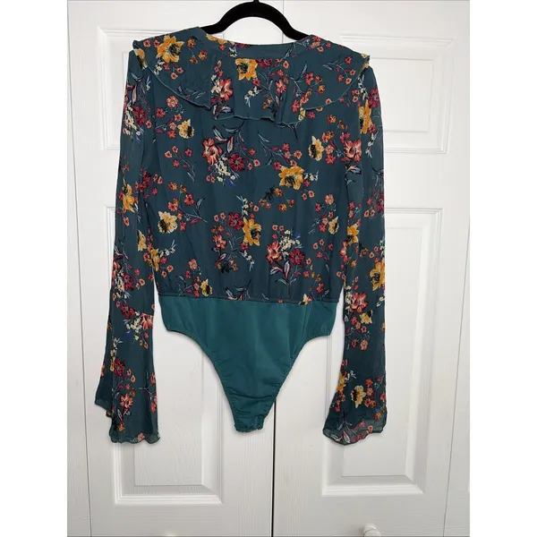 Band of Gypsies Floral Ruffle Bodysuit‎ Womens Size M Teal Boho Bell Sleeve Wrap - Image 5