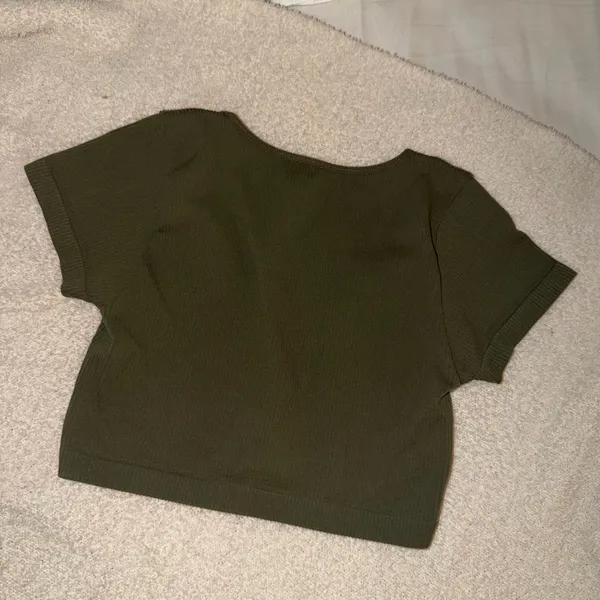 garage crop top - Image 5