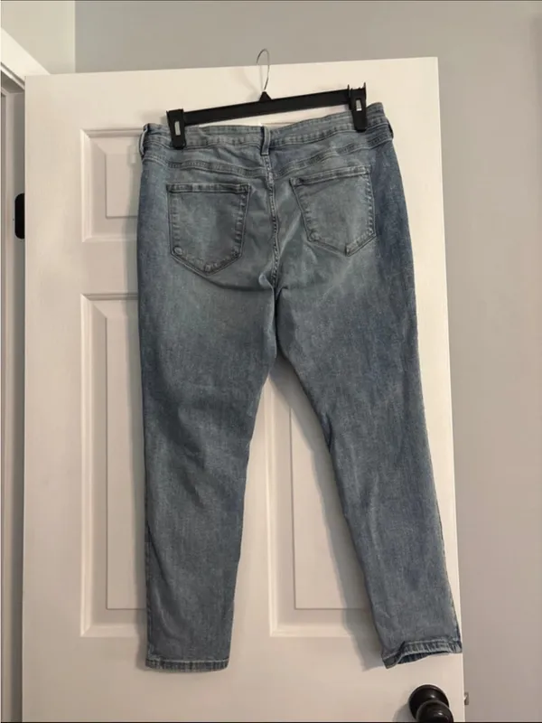 Old Navy size 16 short super skinny jeans - Image 6