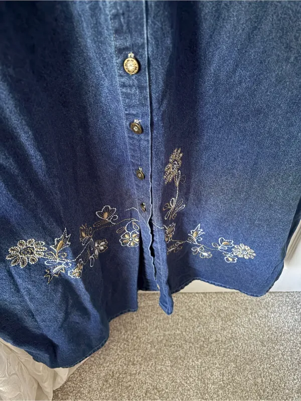 M. P. H. Vintage Denim Button-Front maxi Dress Floral Embroidery plus size 2X - Image 3