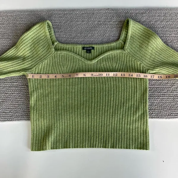 Wild Fable Light Heather Green Sweatheart Neckline Ribbed Cropped Sweater Sz L - Image 7