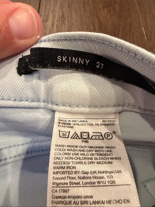 Banana Republic Premium Skinny Denim in Light Blue - Size 27 - C70-016 - Image 6