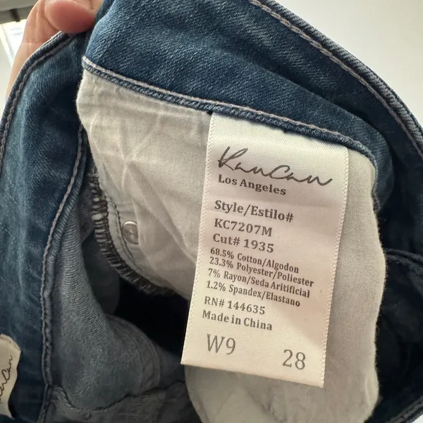 KanCan Skinny Dark Wash Distressed Raw‎ Hem Jeans - Image 5