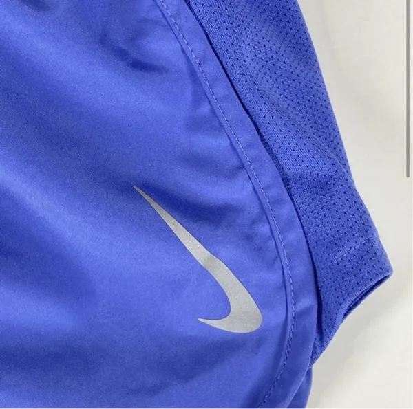 Nike Women’s Shorts - Image 2
