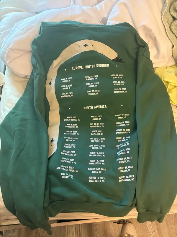Zach bryan official tour hoodie - Image 2