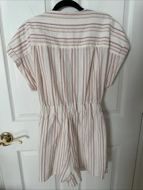 Striped Wrap skirt romper in Cream and Mauve Zara medium - Image 3
