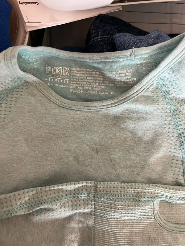 PINK seamless workout shirt - Image 3
