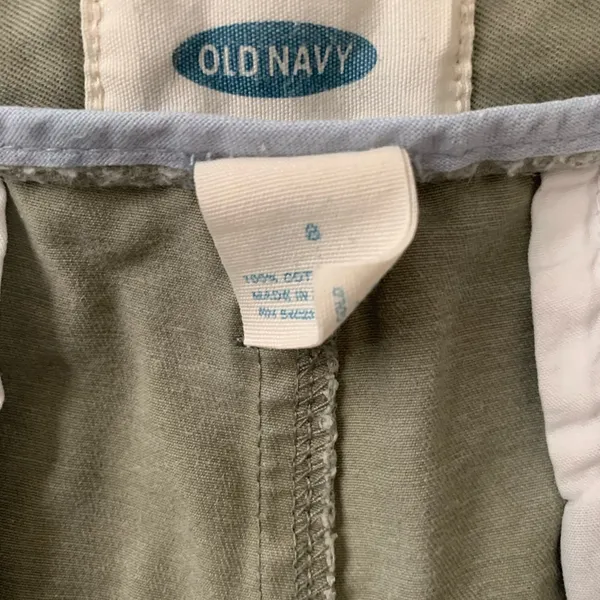 Old navy shorts - Image 6
