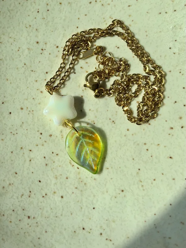 Handmade quality Czech glass star & leaf fairy statement cottage necklace🍃 - Image 6