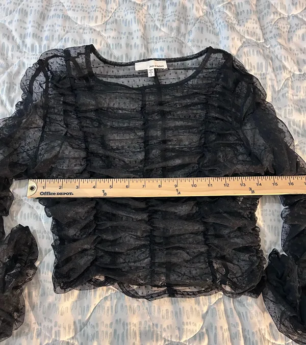 June & Hudson Black Sheer Dotted Mesh Ruched Ruffle Top Size 1 - Image 4