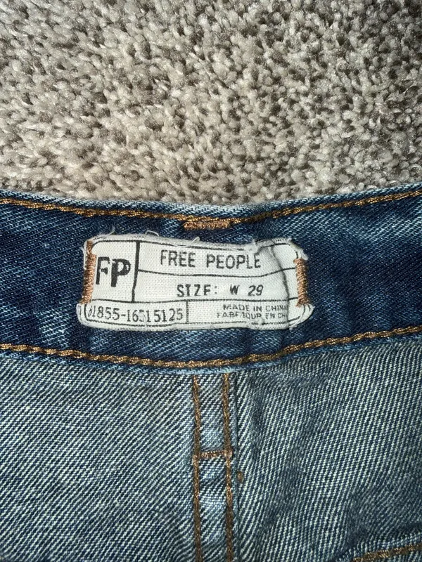 Free People Women's Distressed Button Fly Denim Cut Off Shorts Size 29 - Image 2