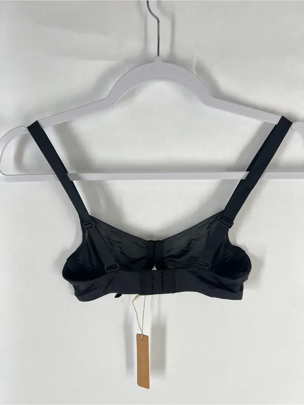 SKIMS No Show Unlined Demi Bra 32B Onyx Black NWT - Image 7