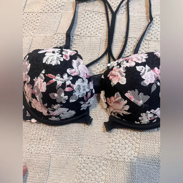 PINK Victoria's Secret Black Floral Lace Strappy Push-Up Bra - Image 3