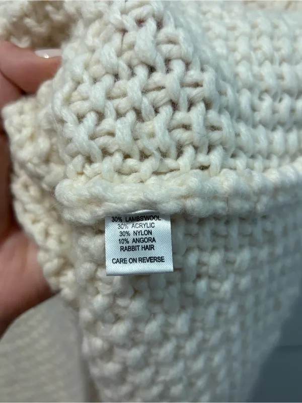 Kenji Cream Cable Knit Button - Image 5