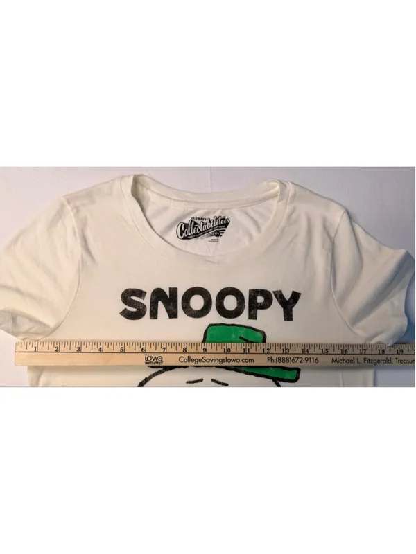 Old Navy Collectabilitees Snoopy Short Sleeve Graphic Tshirt M Off-White Retro - Image 4