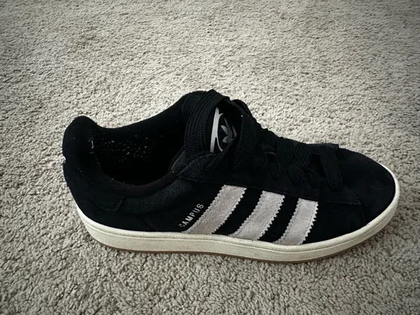 Black Adidas campuses - Image 3