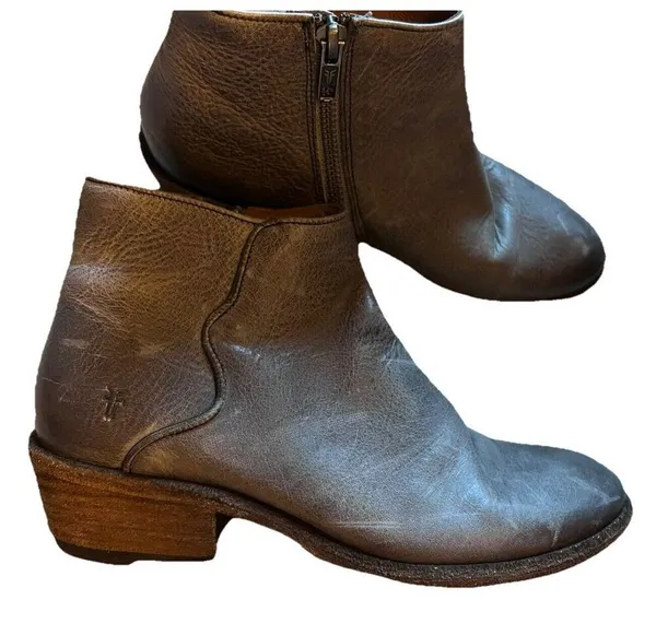 Frye Carson Piping Leather Bootie Size 6.5 Graphite Grey Side Zipper - Image 8