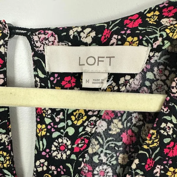Ann Taylor Loft Ditsy Dark Floral Black Long Balloon Sleeve Romper Size Medium - Image 4