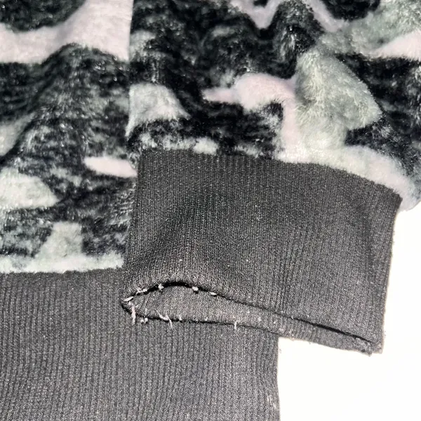Secret Treasures Camo Fleece - Image 8