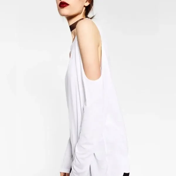 ✨Top With Shoulder Openings✨ - Image 3